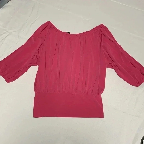 NEW YORK & COMPANY Women’s Top, Size XS. - Picture 3 of 3